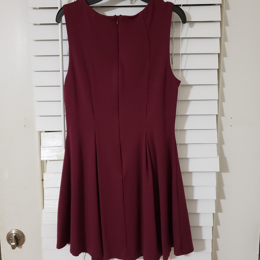 Dress - Picture 2 of 3